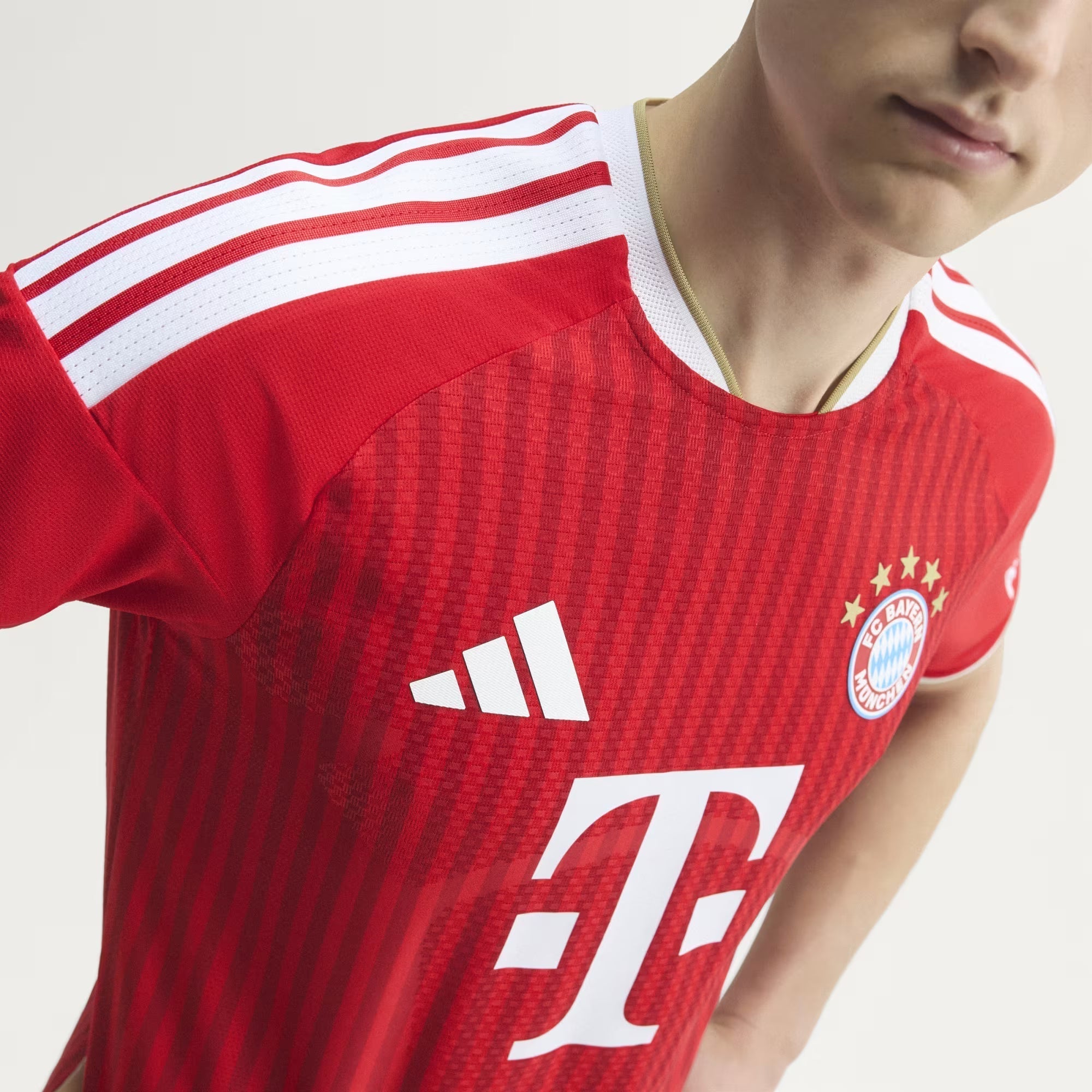 Olise #17 FC Bayern München Home 26/27 Jersey (Player Version)
